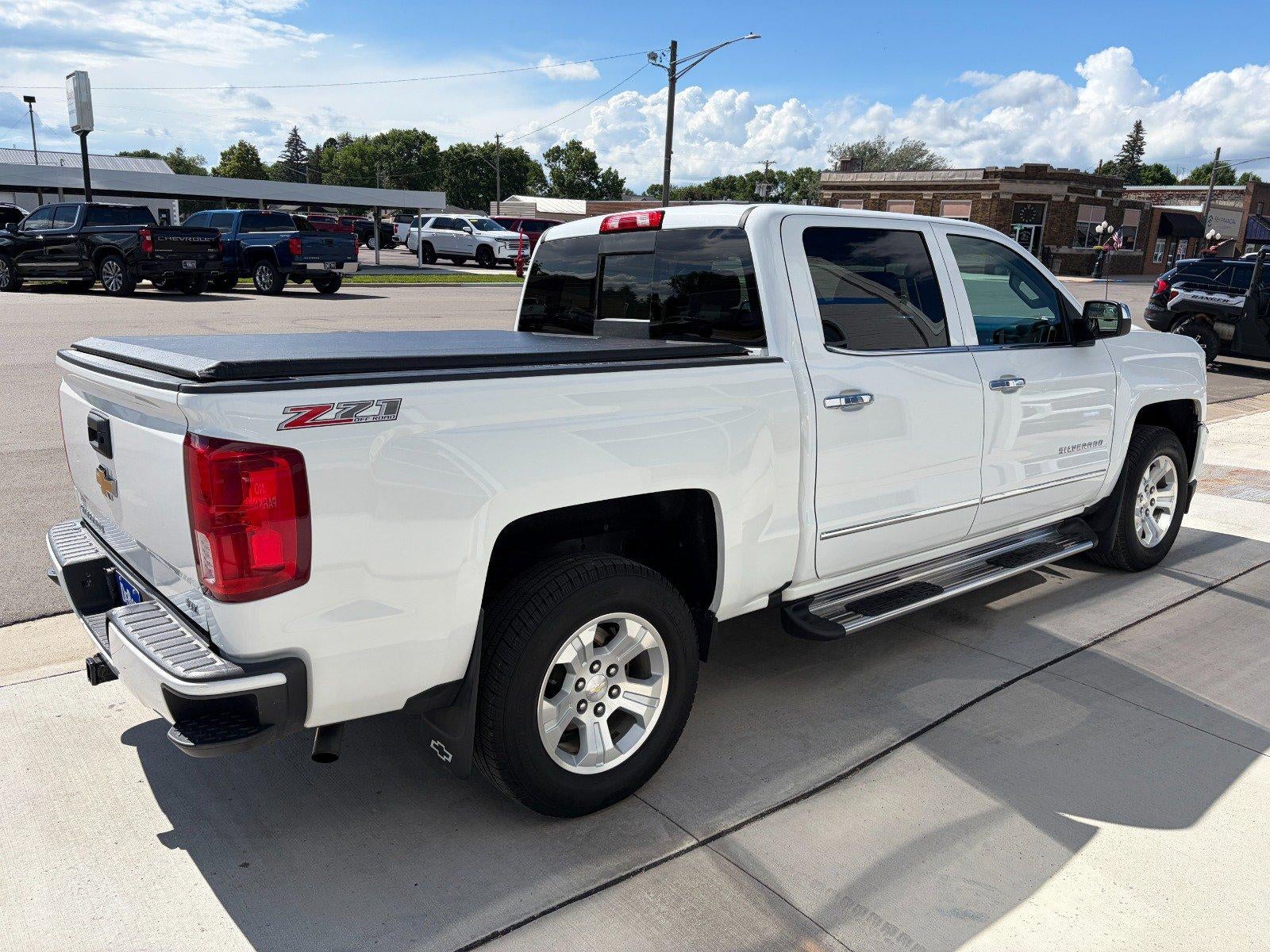 2016 Chevrolet Silverado 1500 — detail view